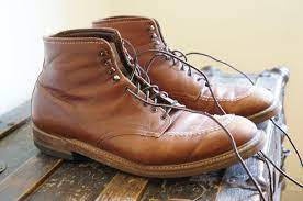 Best Stylish Men S Travel Shoes Reviewed For Europe Vacations Mens Travel Shoes Stylish Walking Shoes Best Shoes For Travel