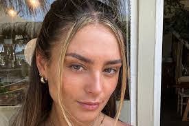 Ashleigh Reyes's Instagram, Twitter & Facebook