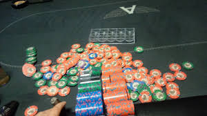 Unlike stud poker, no peek does not allow a player to look at any of his cards prior to betting. Official Home Game Pics Thread Page 92 Poker Chip Forum