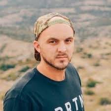 Ethan Mizell's Instagram, Twitter & Facebook