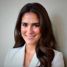 I had a great first week as a Global Finance and Business Management Intern  at J.P. Morgan Chase! Looking forward to learning and gaining valuable  experience this summer!