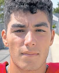 Kara Spinelli's Instagram, Twitter & Facebook