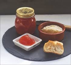 Selbst Gemachte Susse Tomatenmarmelade Zu Brot Und Kase Rezept Tomatenmarmelade Marmelade Einmachrezepte