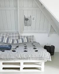 pin by vtwonen wonen interieur bin on for my 3 home pallet furniture plans diy pallet bed pallet beds