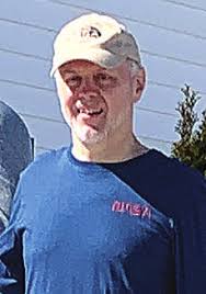 Father of ex-Red Bud policeman demands mayor resign