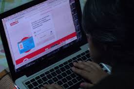 Las familias que están dentro del grupo 2 y tengan una cuenta en el banco de la nación o en cualquiera de las 17 entidades financieras privadas que participan en el proceso. Bono Universal De 760 Soles Mira Aqui Si Eres Beneficiario Y Cuando Puedes Cobrar Lp