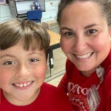 Lorelei Schultz's Instagram, Twitter & Facebook