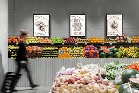 Casa Nostra Fruit Store In Barcelona In 2020 Fruit Shop Shop Interiors Supermarket Design