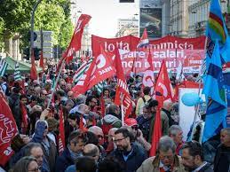 Lo sciopero dei mezzi pubblici di oggi a roma: 1 Maggio A Milano Corteo In Centro Con I Sindacati Al Pomeriggio Sfilano I Precari Servizio Atm Fino Alle 19 30 Corriere It