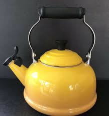 Le Creuset Whistling Tea Kettle Yellow Ombre Enameled 1 7 Quart 1 6 L Whistling Tea Kettle Tea Kettle Enamel Teapot