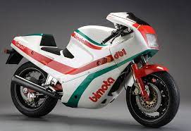 バイク おしゃれまとめの人気アイデア pinterest luteus クラシックバイク レーシングバイク レトロバイク