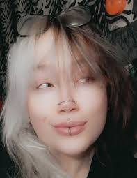 Kara Faust's Instagram, Twitter & Facebook