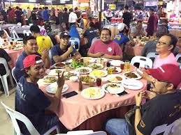 This is where ramadhan buffets come into play, featuring spreads of countless types of curries and meat, rice and desserts. Day19 Buffet Ramadhan D Polo Cafe Lan S Catering Facebook