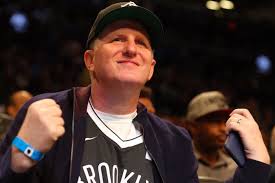 The couple first began dating in the 1990s, but there's no word on how they met, why things ended, or how soon. Michael Rapaport Says He No Longer Receives Knicks Tickets After Supporting Charles Oakley Complex