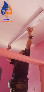 Jika lampu berkelip cahaya lampu kanister yang tersangkut tertakluk kepada beberapa masalah yang sama yang terdapat dalam lekapan lampu siling biasa (lihat di atas). Lampu Berkelip Kelip Dan Kipas Tak Ayat Engineering Facebook