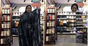 Invisibility cloaks are a staple of science fiction and fantasy stories. Harry Potter S Invisibility Cloak Available In Typo M Sia For Rm389 Mothership Sg News From Singapore Asia And Around The World
