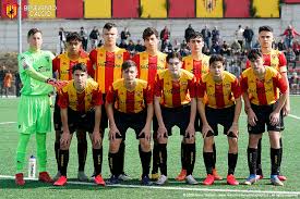 Oltre al calendario di serie b in questa pagina puoi trovare la rosa completa, i trasferimenti, i risultati, la classifica ed i marcatori. Giovanili Benevento Calcio Official Web Site