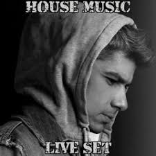 Stream Maury Gil music