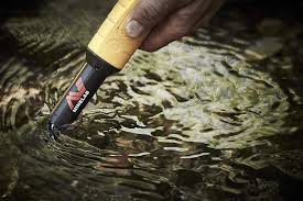 Minelab was the first company to bring out a pinpointer metal detector with manual sensitivity and many of the folk who bought one. Minelab Pro Find Pro Find 35 Pinpointer Metalldetektor Fur Kleinraumsuche Amazon De Garten