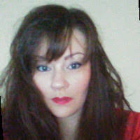 Jennifer Hinde's Instagram, Twitter & Facebook