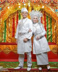 Hubungi kami melalui aplikasi apa: Sewa Baju Adat Riau Melayu Riau Di Jakarta Sewa Baju Riau Hub 085211711318 Pengantin Model Pakaian Gambar
