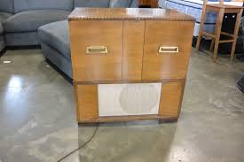 Hi all, i have a chance to purchase an rca victor fully functional record/radio player cabinet (gerard turntable) for about $100 (depends on bargaining) i want to strip out the tube in case anyone knows it's an rca victor company ltd. Rca Victor Record Player Stereo Cabinet