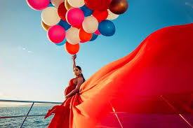 Usain bolt and kasi bennett just had a gender reveal party for their upcoming baby! Usain Bolt Kasi Bennett Announce Their Pregnancy