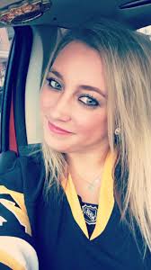 Mallory Brewer's Instagram, Twitter & Facebook