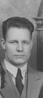 Reuben Collett's Instagram, Twitter & Facebook