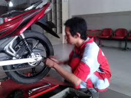 Mungkin berguna buat yang tertarik atau sedang . Yang Jaga Warung Kenthoet Bore Up