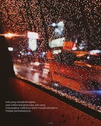 Bagaimana mungkin seseorang meminta agar sebuah kejadian penting dalam hidupnya, dirahasiakan dari siapapun? Pembelajaran Malam Berhujan Hujan Belajar