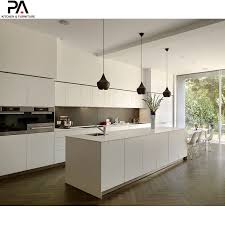 You can pair these cabinets with dull whites, smoky whites, clean whites, warm whites, and cream to create your truly unique classic kitchen. China Luxury Kitchen Modern White High Gloss Lacquer Kitchen Cupboards Photos Pictures Made In China Com