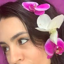 Luciana Keil (@zinniaowleye)