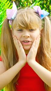 Rich vs Broke PRINCESS + MORE Diana and Roma Challenges