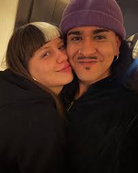 Gracias a Dios, a @douglaschile, a nuestro alcalde  @rodrigo.cornejo.inostroza , @munipenaflor a mi profe @emi.latin,  @virginia_vicky_ibanez ,a mis compañeros de canto y a cada persona que hizo  posible este hermoso momento. Para