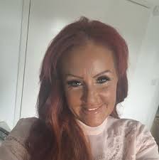 Anyone know any lash techs around cwmbran? I'm visiting my partner and have  no clue about techs in wales ( planning