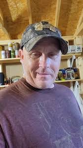 Robert Vannatter's Instagram, Twitter & Facebook