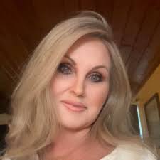 10 MINUTES AGO: Kevin Costner refused to share the stage with Whoopi  Goldberg at the Oscars, sparking controversy.