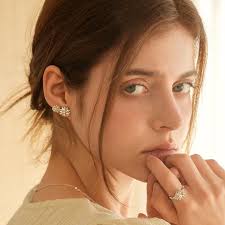 벨로오기 Daisy pearl earring(D) 데이지 진주귀걸이