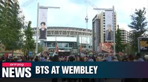 Das stadion ist hauptsächlich wegen fußballspielen bekannt. Bts Holds Historic Concert At Wembley Stadium Youtube
