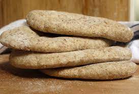 These wholemeal flatbreads can be filled to make a great alternative to sandwiches, they can provide a meal in cover with a clean tea towel and rest for 15 minutes. Wholemeal Pitta Bread Thelittleloaf