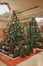 Hey,here i have uploaded worlds best christmas decorations of the housessubscribe to view more videos.hope you enjoyed. 20 Most Beautiful Christmas Decorations Around The World In Photos