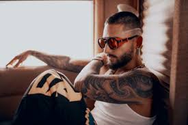 Desde el fin de la relación con natalia barulích, mucho se ha especulado de la vida sentimental de maluma, sin embargo, el cantante se ha matenido alejado de los medios de. Natalia Barulich En El Olvido La Nueva Presentacion Que Hizo Maluma A Su Familia Minuto Usa