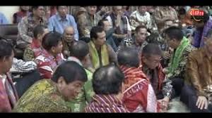 We did not find results for: Runggu Mbaba Belo Selambar Budaya Karo Thomas Vero Wedding Karo Youtube