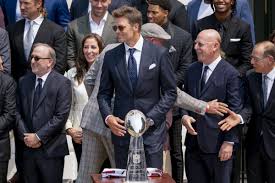 Tom brady, who last appeared for a white house super bowl event during george w. Nhgxozitdda5em