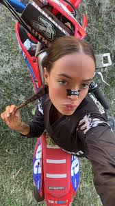 Don’t look at the helmet marks