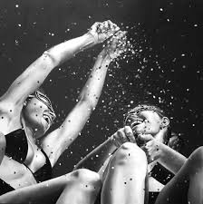 Desde muy temprano se vinculó al mundo de las artes, habiendo frecuentado varias escuelas y centros de arte. Las Fotografias Pictoricas De Marta Penter From The Mess To The Mass