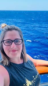 Jennifer Durrell's Instagram, Twitter & Facebook