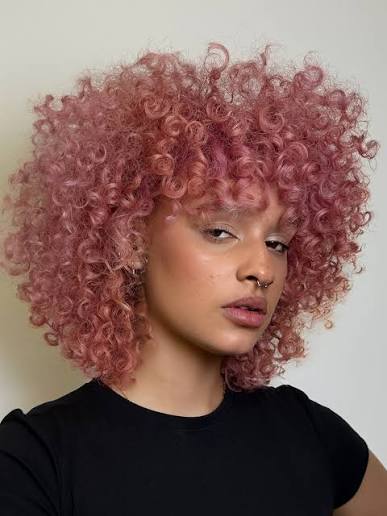 Going pink is not just a change of hair color… it's a declaration of personality. Bold, fearless, and beautifully unapologetic.” 💕#rëzocut #rëzostylist #pinkhairdontcare #btconeshot2026_creativecolor #btconeshot2026_shagmullet Model @thegroovyem