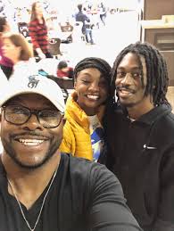 Milton Collins (@miltoncollins31)